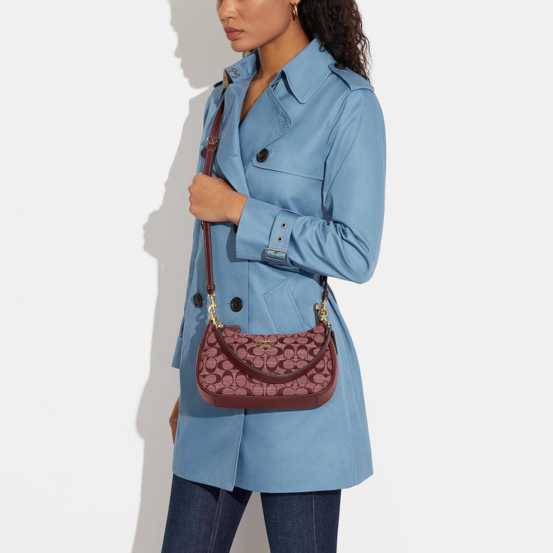 Teri Shoulder Bag In Signature Chambray