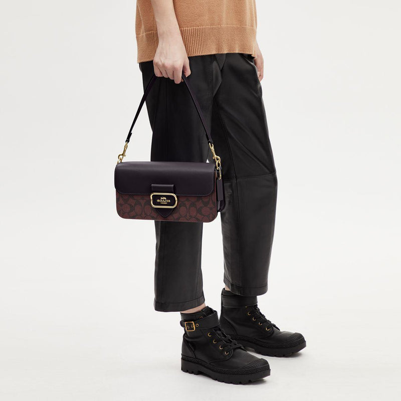 Morgan Shoulder Bag In Signature Canvas