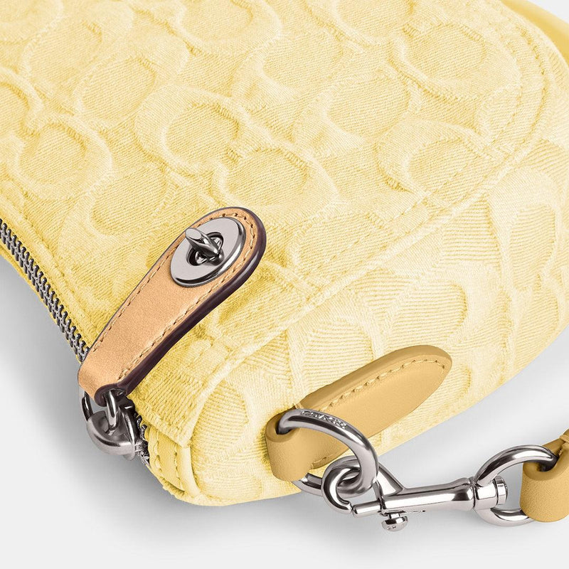 Swinger 20 In Signature Denim