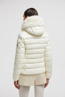 Moncler - Doudoune courte à capuche Moncler Badyf Blanc F