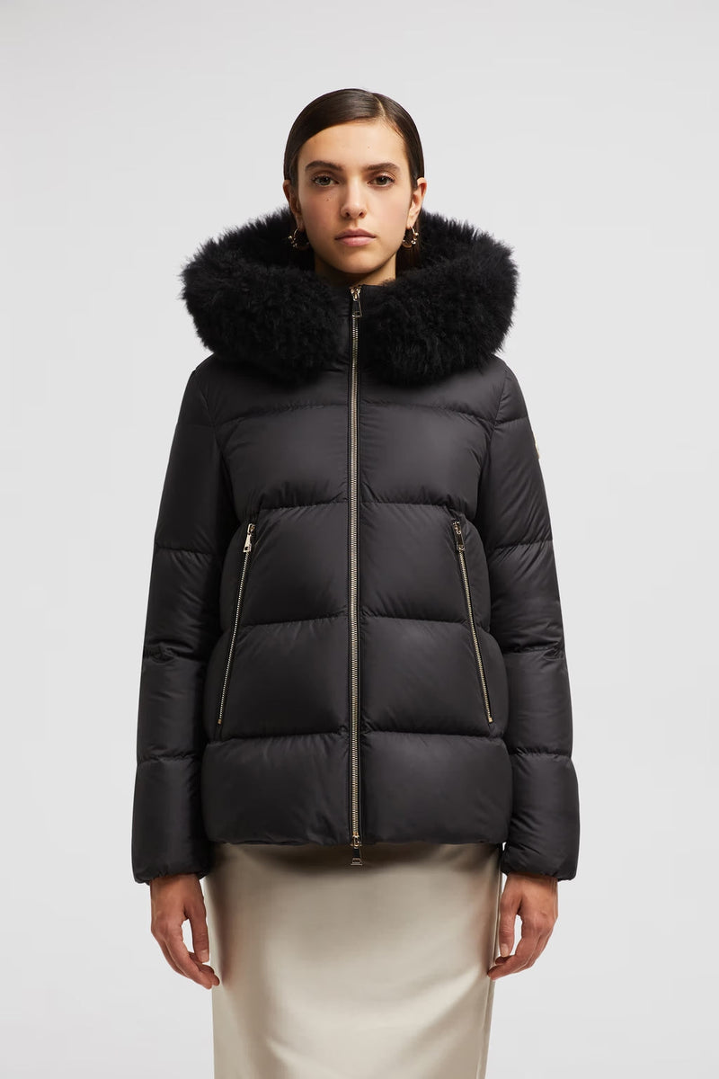 Moncler - Doudoune courte a capuche Laichefur Moncler Noir F
