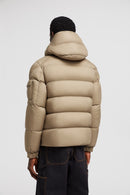 Moncler - Doudoune courte à capuche Vezere Moncler Marron clair