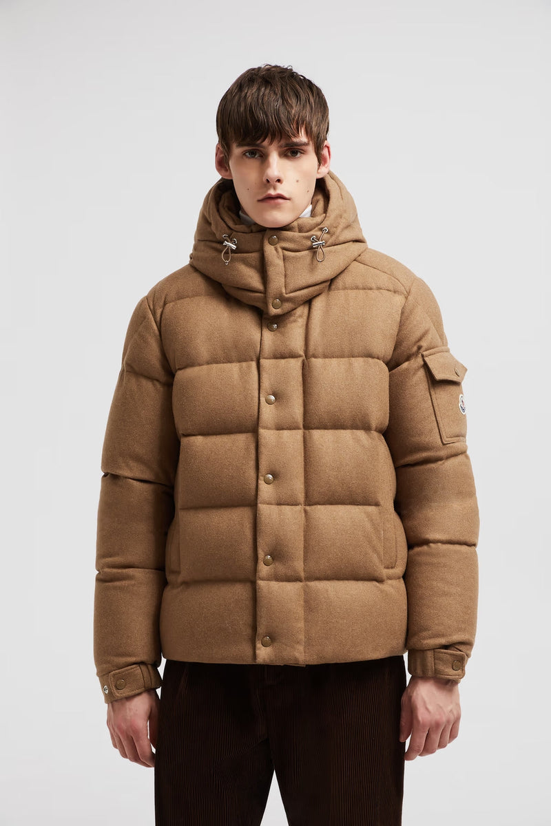 Moncler - Doudoune courte en flanelle Vezere Moncler Marron claire