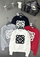 Loewe - Pull en coton monogramme en relief avec strass Blanc / Gris / Noir / Rouge