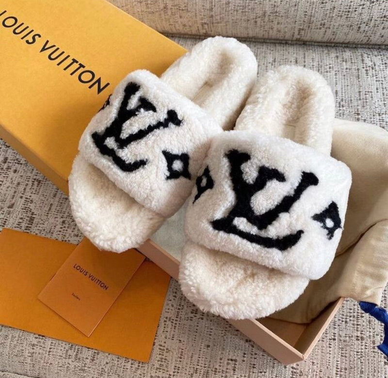 Louis Vuitton - Mules Fourrure Blanc