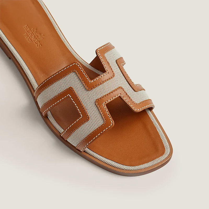 Hermès - Sandales Oran Noisette / Beige doré