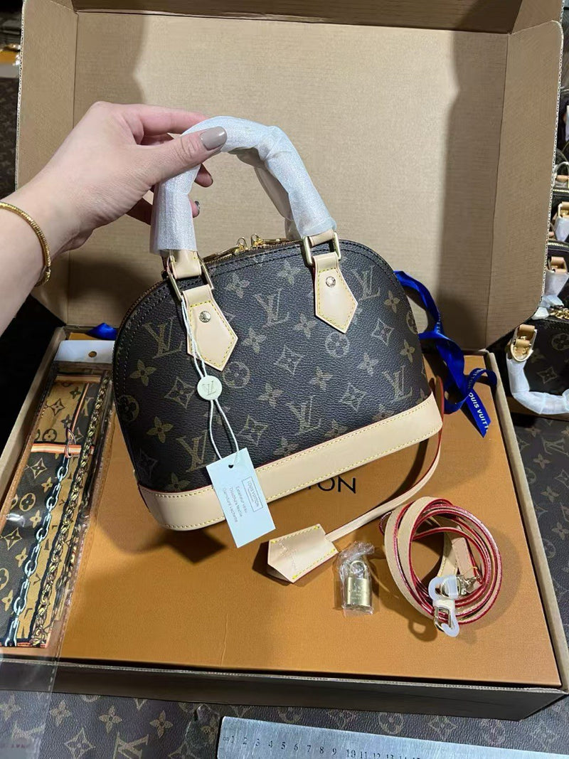 LV - Sac Alma BB Marron