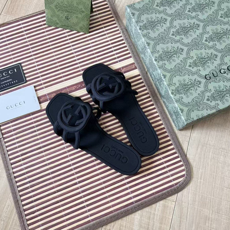 Gucci - Interlocking G slide