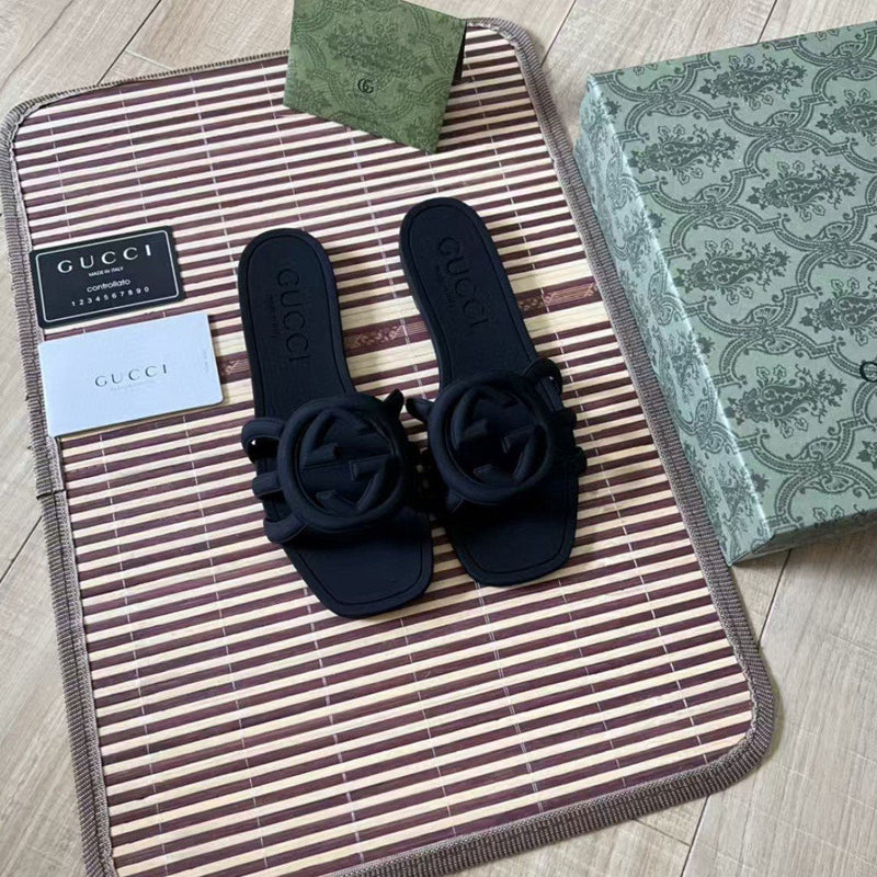 Gucci - Interlocking G slide