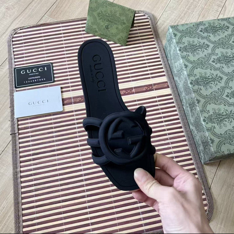 Gucci - Interlocking G slide